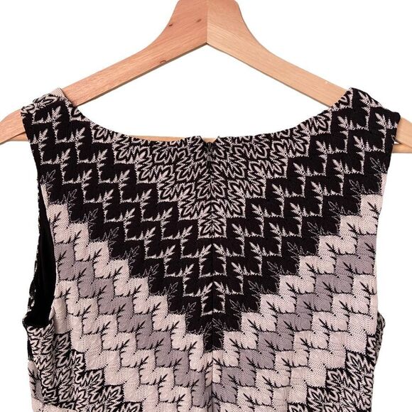 Adrianna Papell Pattern Sheath Mini Dress in Black and White Size 12 - Picture 9 of 16